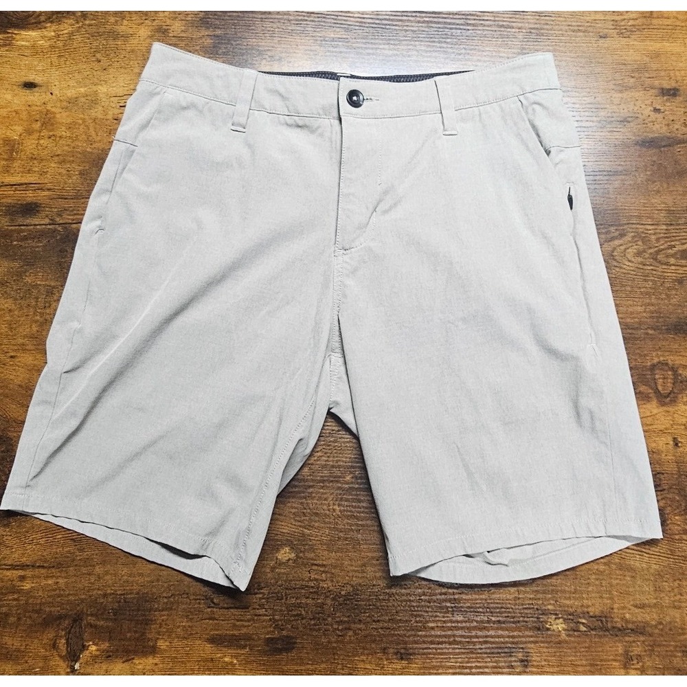 Vuori Aim Shorts Mens 30 Khaki Tan Performance Stretch Chino Active Casual